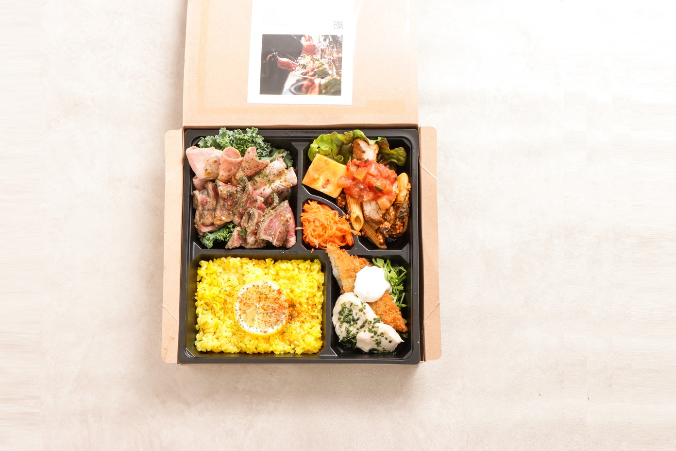 【2,500円】to-un-be国産牛醤油麹漬け焼ローストビーフ&ハーブローストポーク弁当
