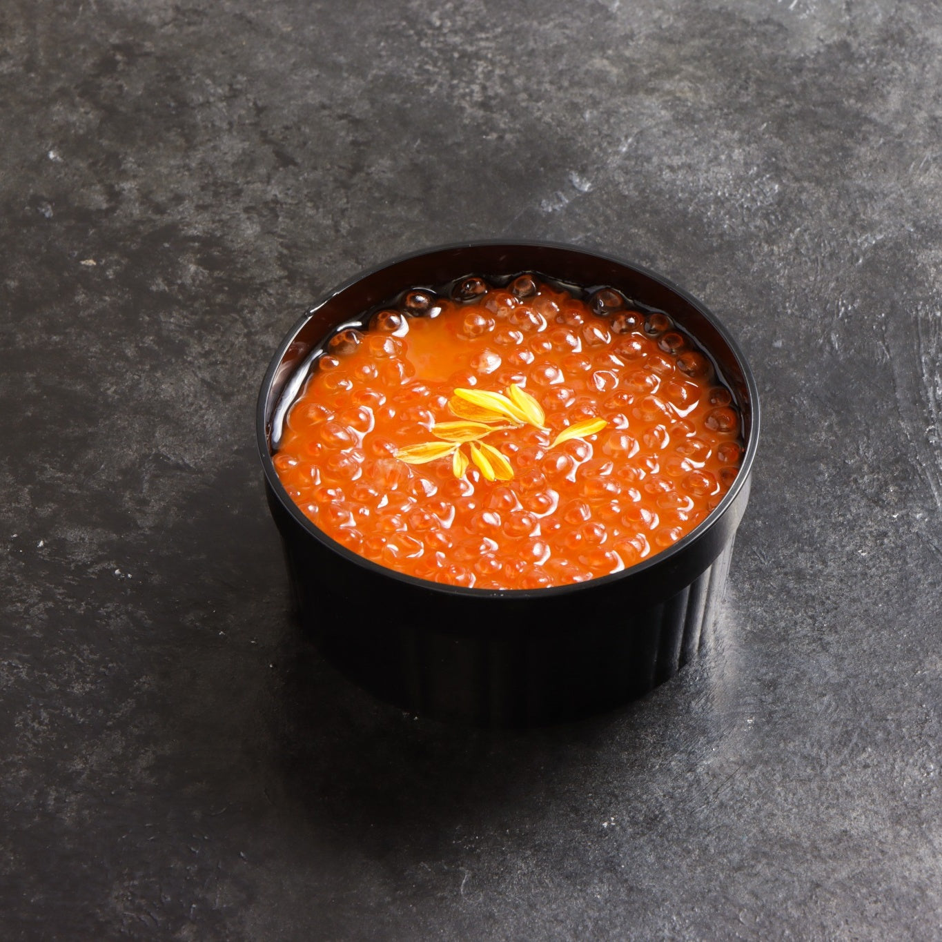 雲丹の茶碗蒸しフラン 鱒玉のせ