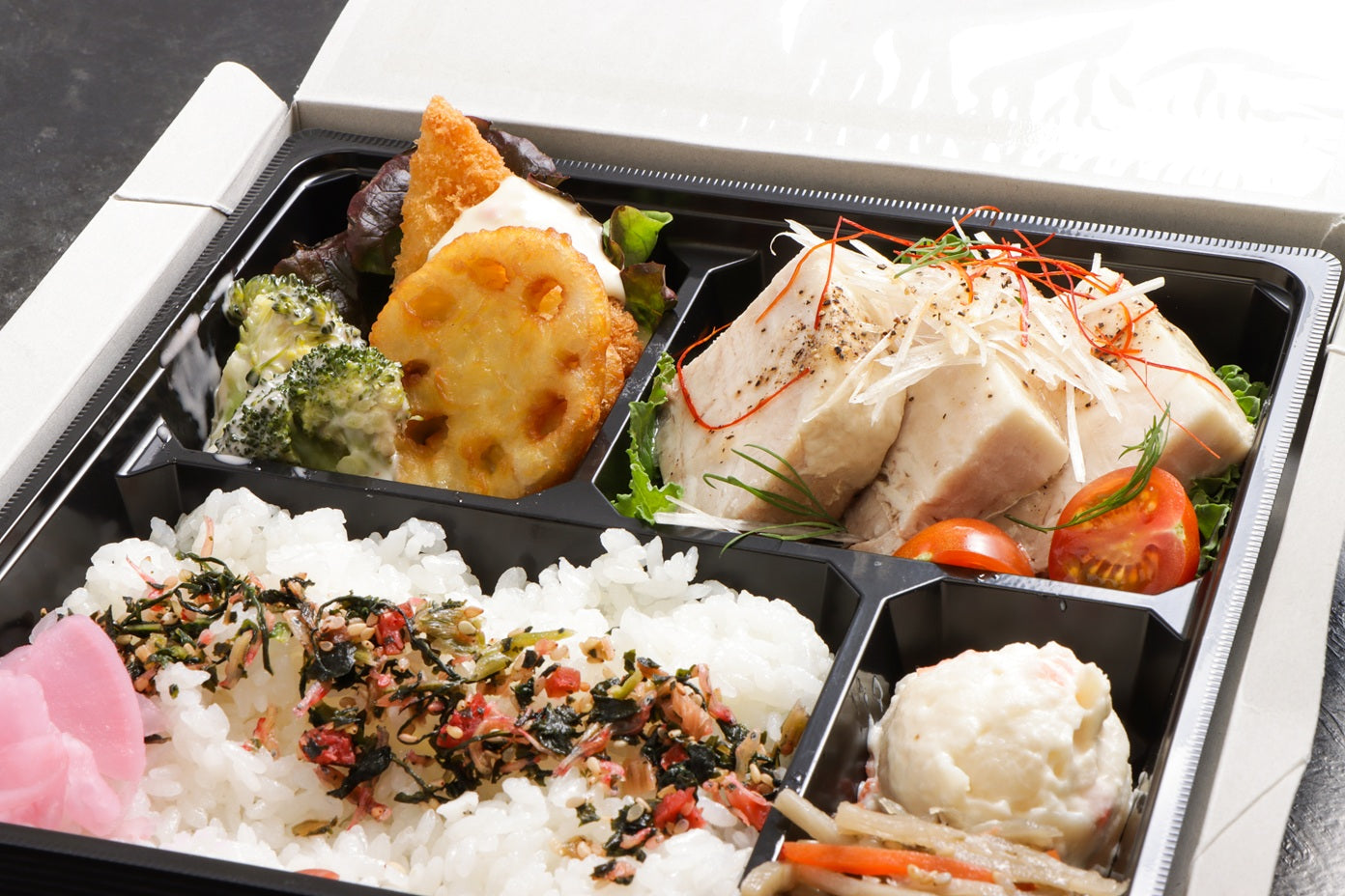 【1,450円】3月限定 三元豚バラ肉の塩角煮弁当