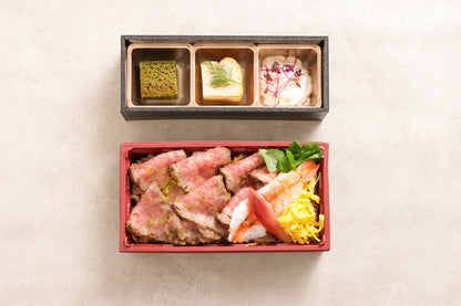 【2,500円】to-un-be醤油麹漬け焼き和牛ローストビーフ バルサミコちらし寿司弁当（3種のミニ小鉢付き）