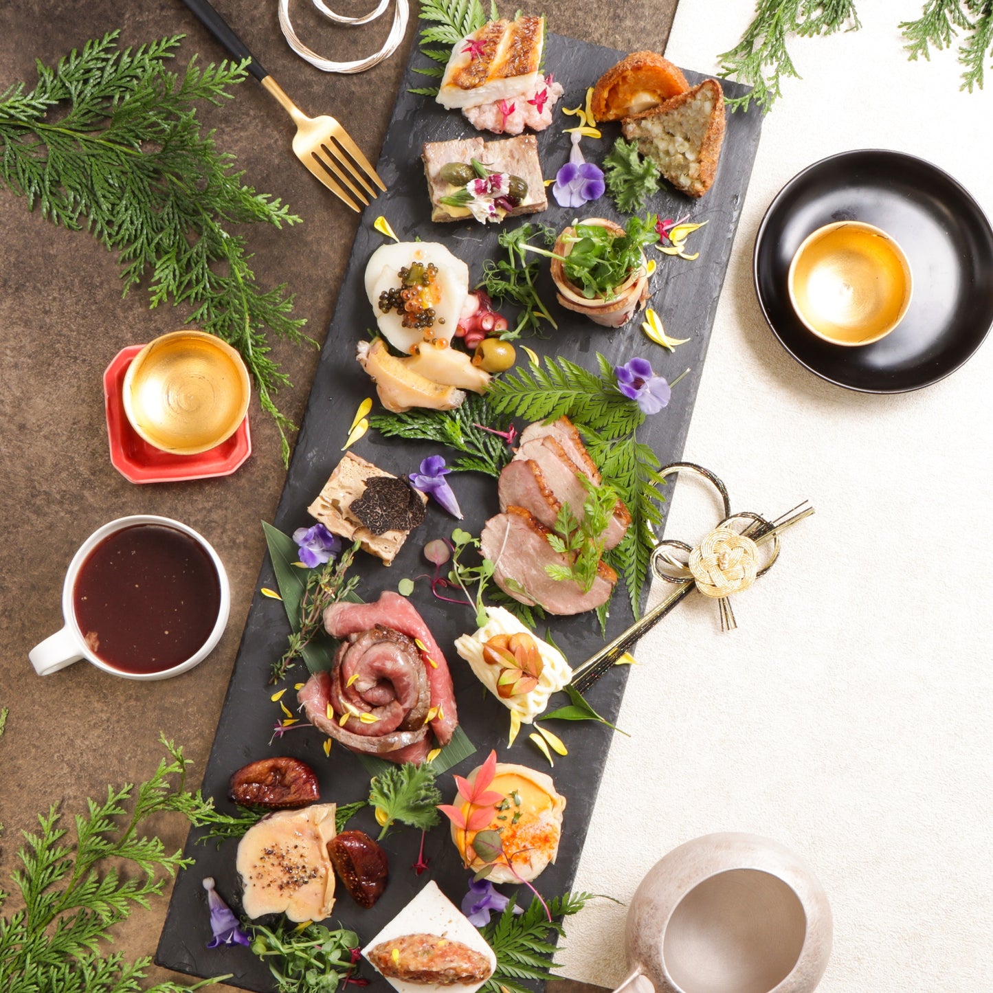 和とフレンチを融合させた贅沢なおせち