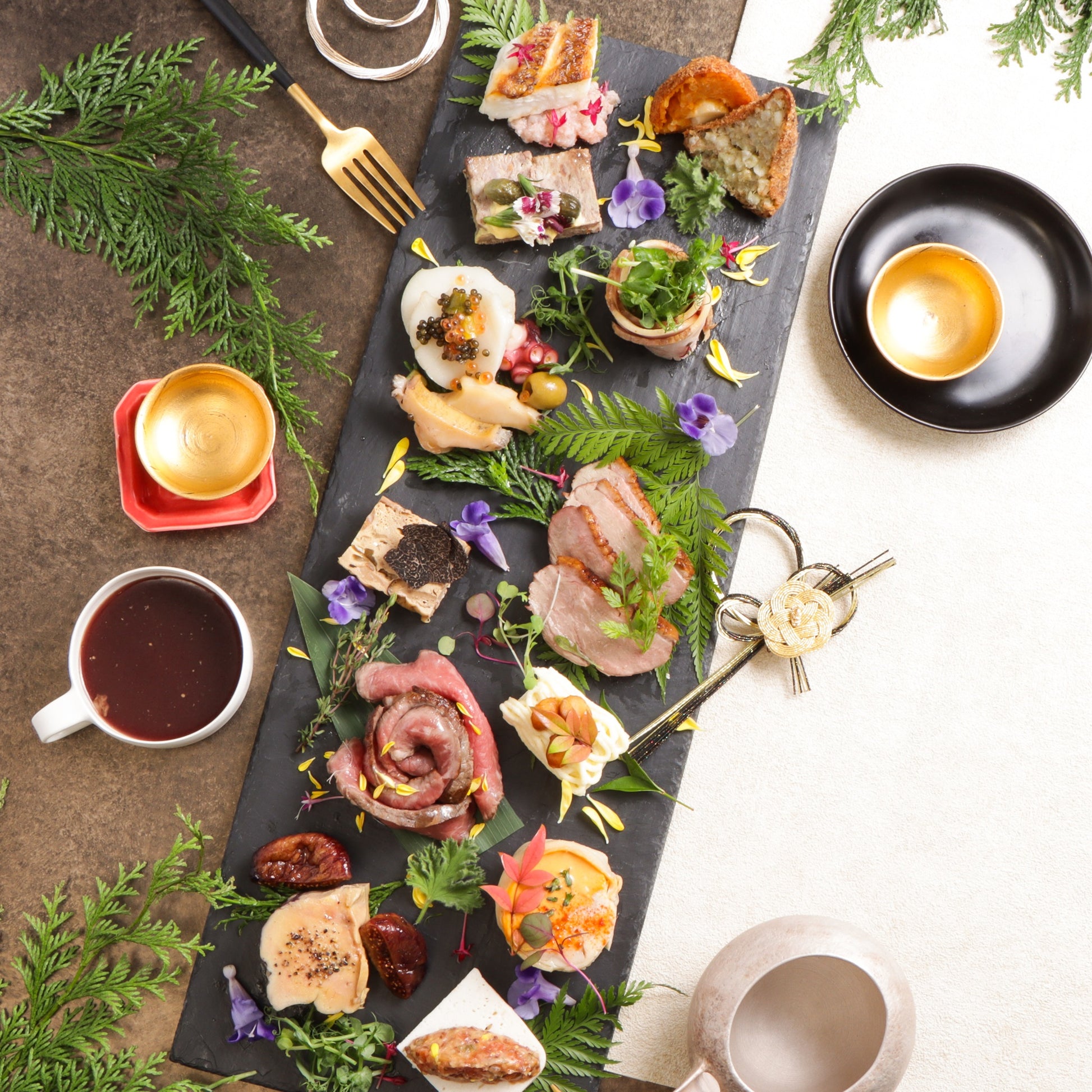 和とフレンチを融合させた贅沢なおせち