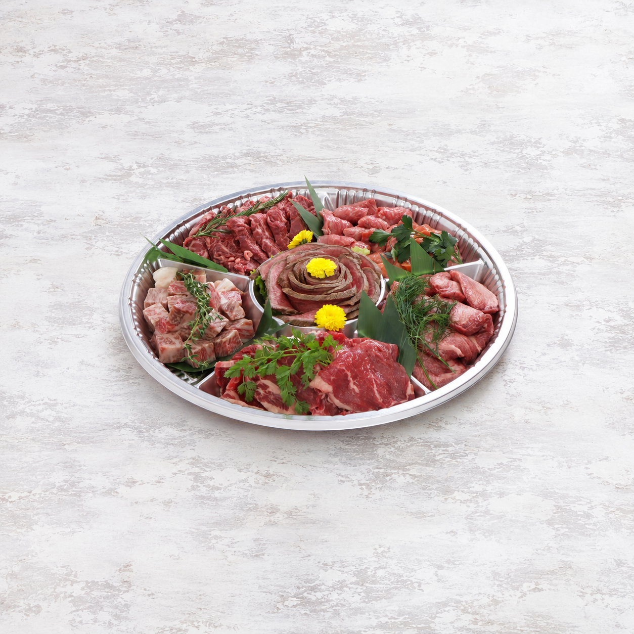 厳選したお肉を彩り豊かに盛り合わせ