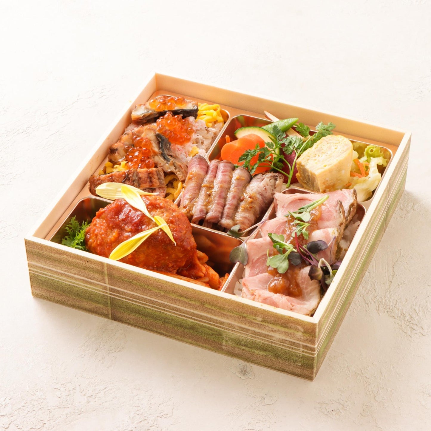 【2,200円～】和牛麹漬けステーキ×イベリコ豚ハンバーグ×ハーブローストポーク～鰻いくら蟹の洋風ちらし～