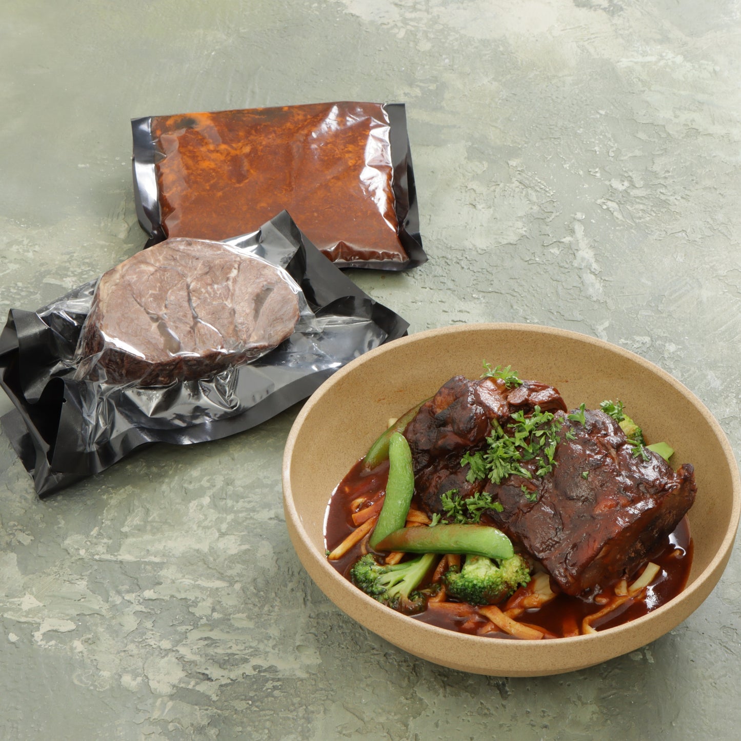 黒毛和牛ほほ肉の赤ワイン煮込み