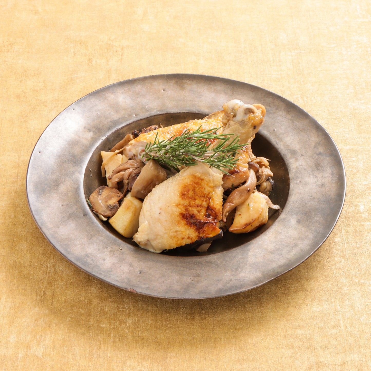 銘柄鶏「奥州いわい鶏」骨付き鶏もも肉のグリエ グランメール風