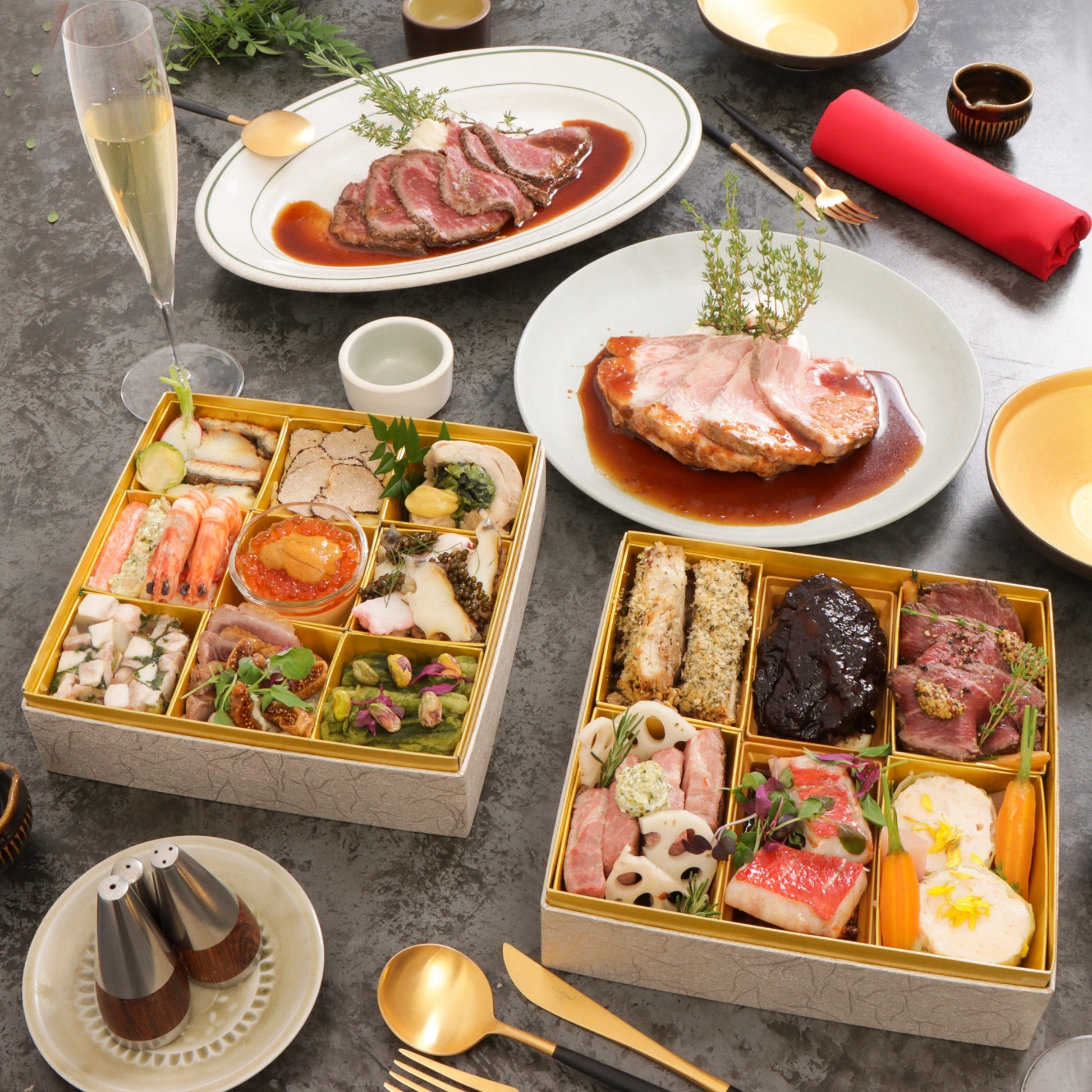 ローストビーフ等をプラスして更に華やかな新年に。