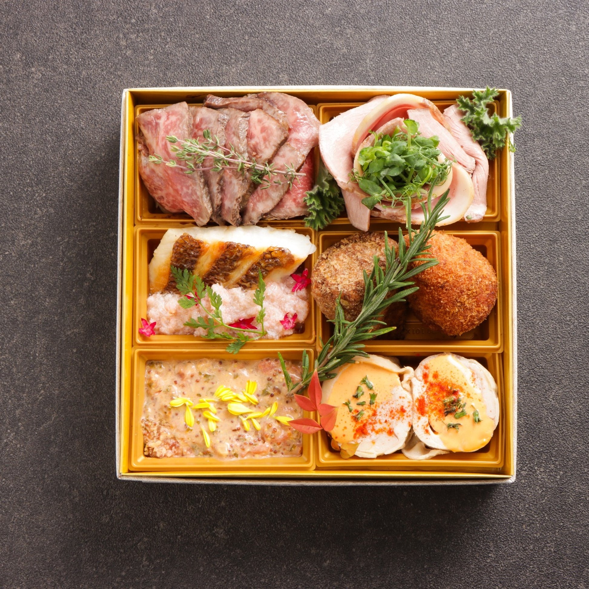 【弐の重】温菜を中心に、メイン料理を存分に